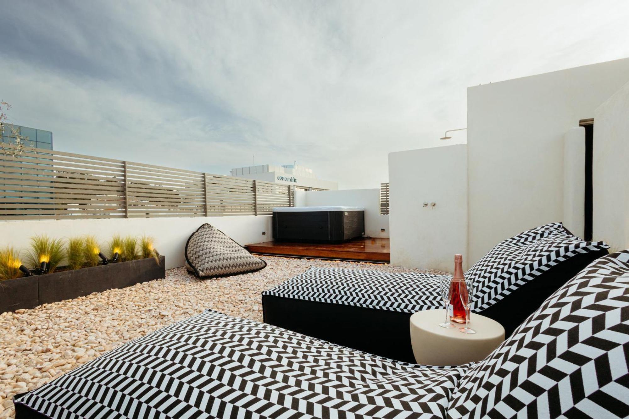 Num Suites & Lofts אתונה מראה חיצוני תמונה